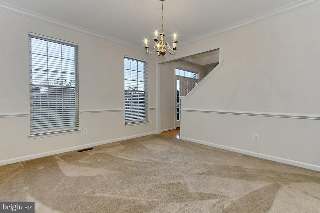 Photo of 6715 SELBOURNE LANE