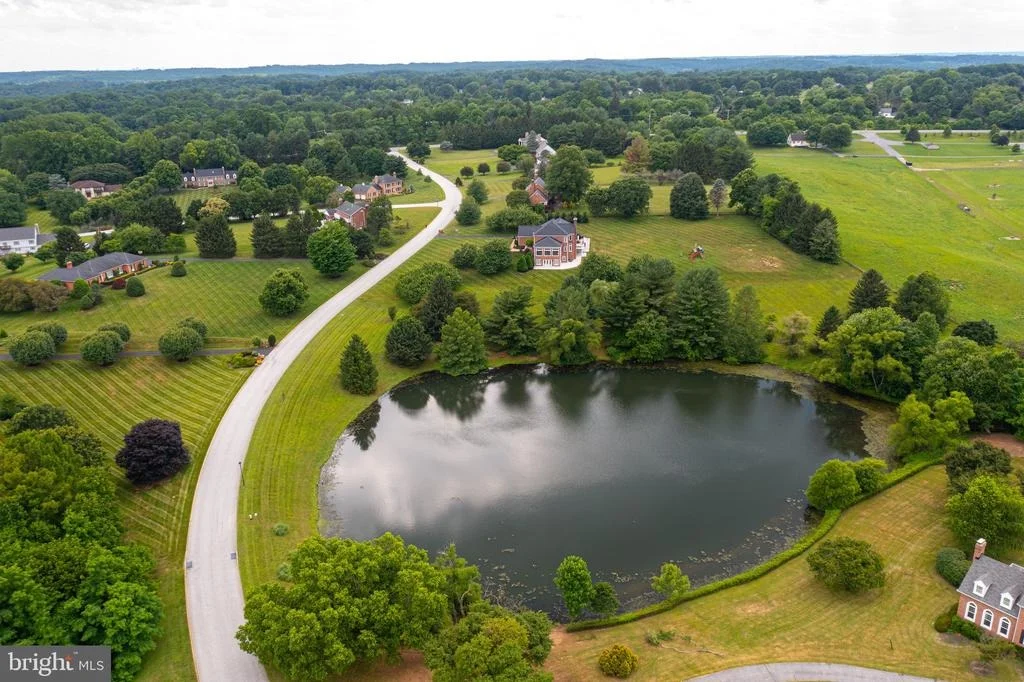 Photo of 2300 KINGS ARMS DRIVE