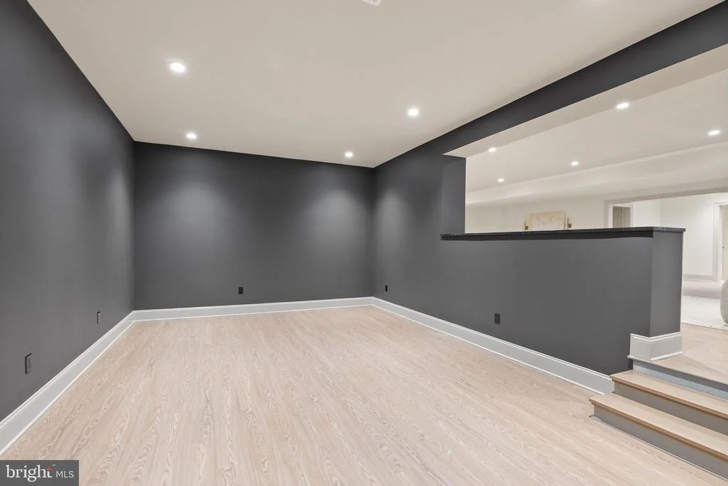 Photo of 1223 SOMERSET DRIVE