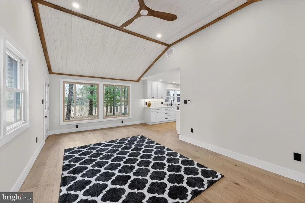 Photo of 113 W CENTENNIAL DRIVE