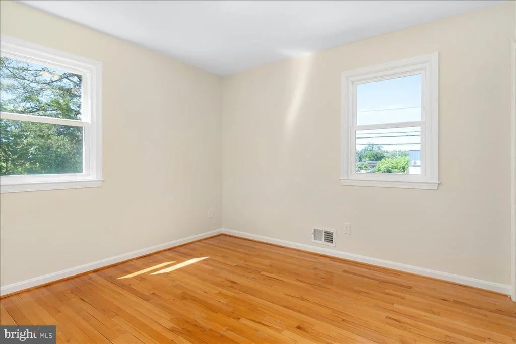 Photo of 8004 MALCOLM ROAD