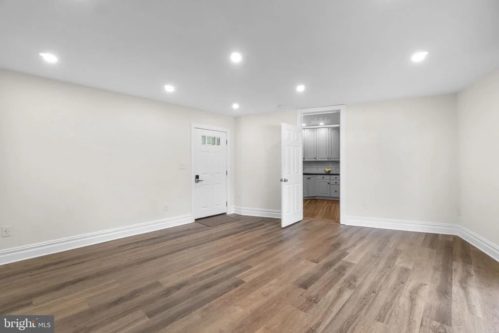 Photo of 305 COLLEGE PLACE