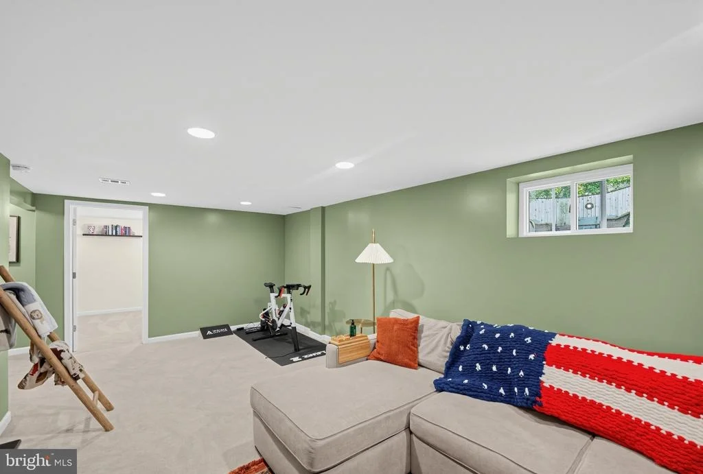 Photo of 9107 WIRE AVENUE
