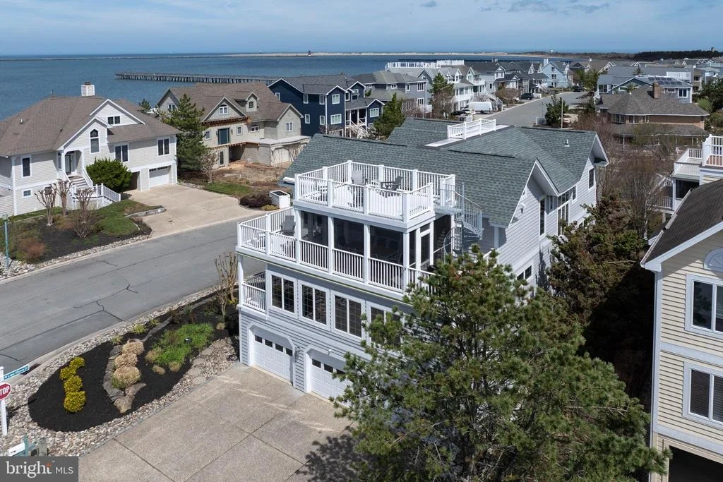 Photo of 142 HENLOPEN SHORES CIRCLE