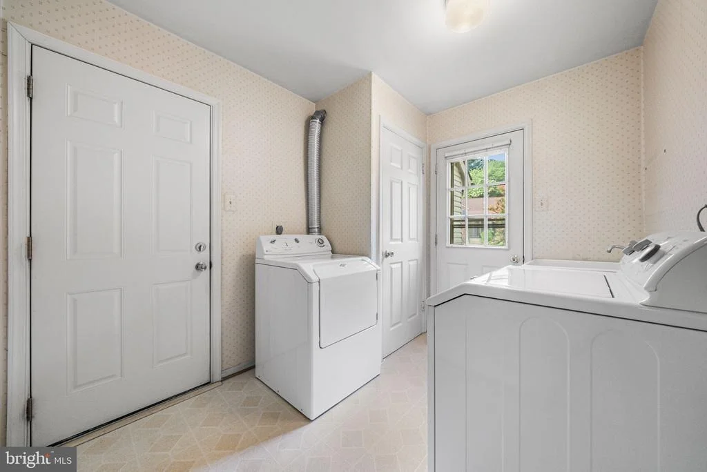 Photo of 6011 BURNSIDE LANDING DRIVE