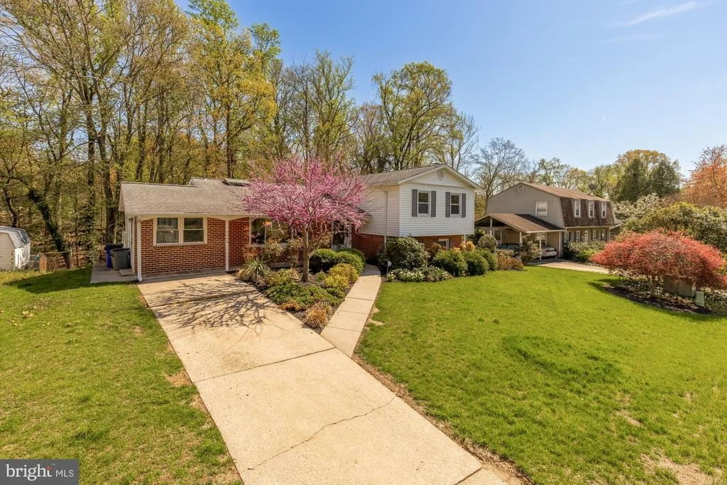 Photo of 1005 RUPPERT ROAD