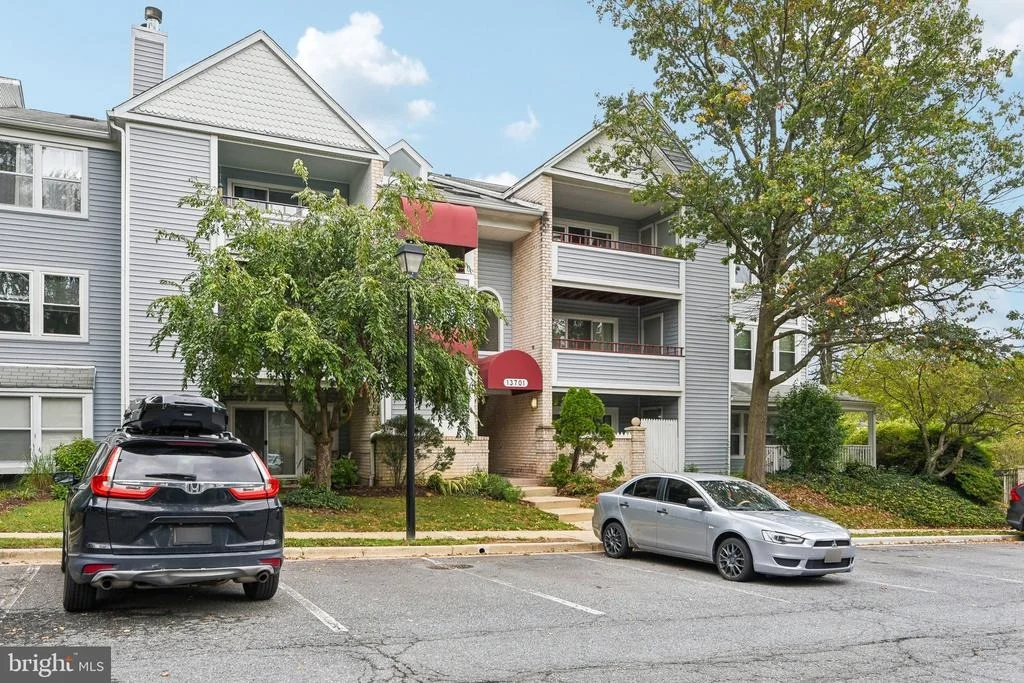 Photo of Unit 9C32 at 13701 MODRAD WAY