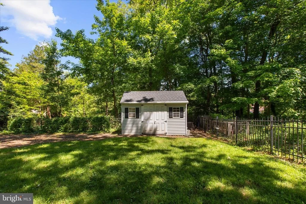 Photo of 102 BREWER AVENUE