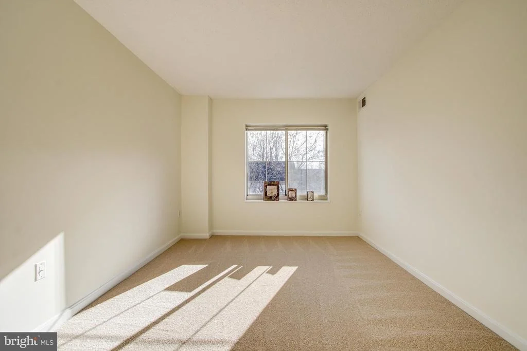 Photo of Unit 403 at 14809 PENNFIELD CIRCLE