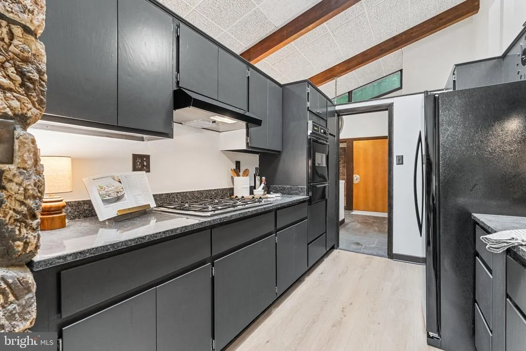 Photo of 6422 QUINN ROAD