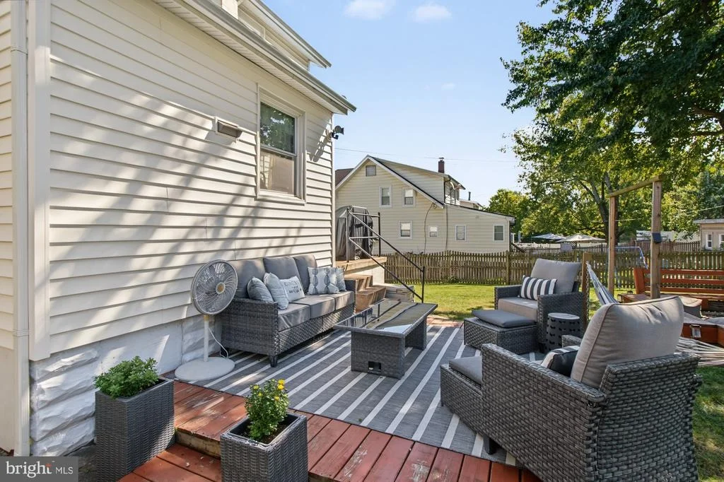 Photo of 2811 PINEWOOD AVENUE
