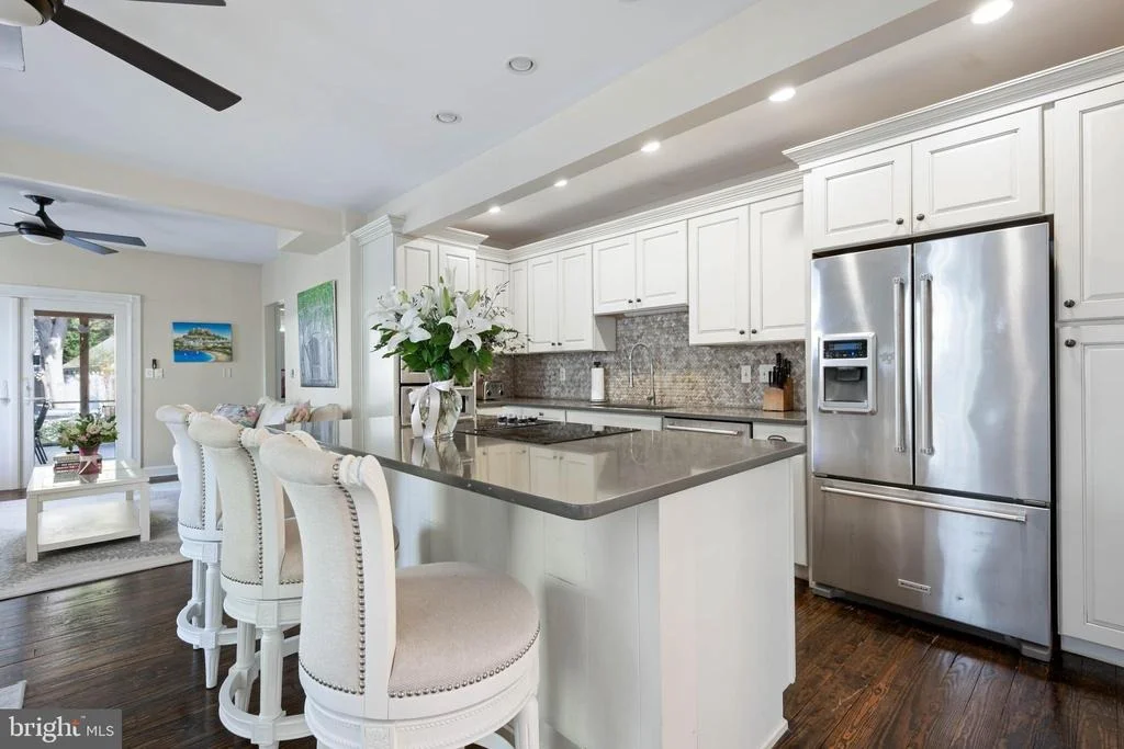 Photo of 211 W 4TH STREET