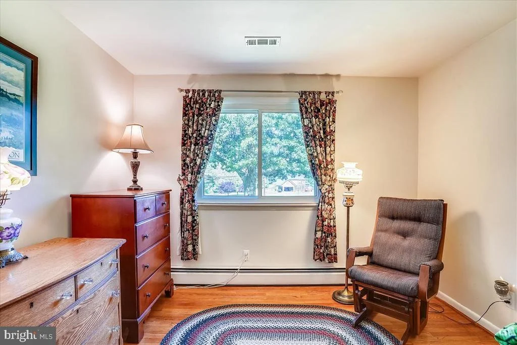 Photo of 18901 MUNCASTER ROAD