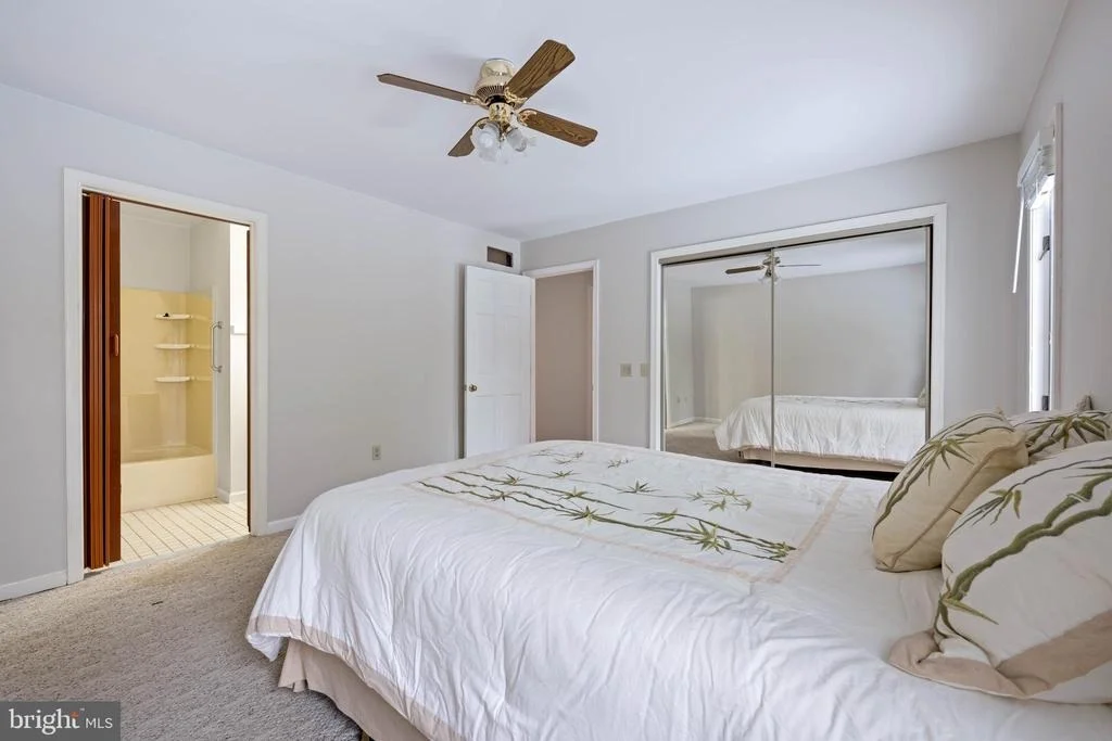 Photo of 23735 WOODS DRIVE