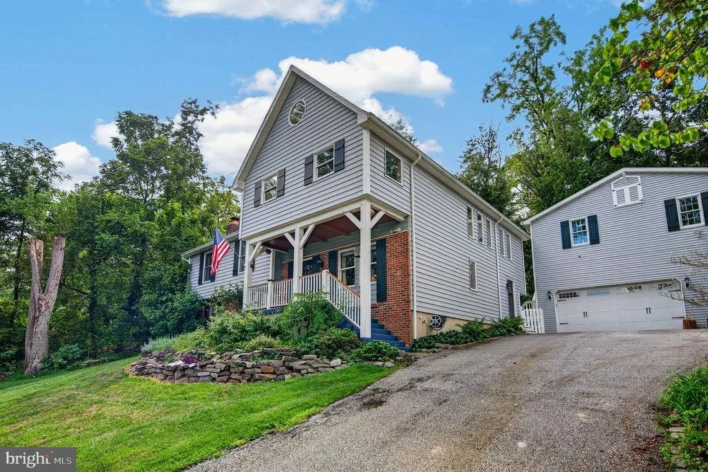 Photo of 100 HILLSIDE ROAD