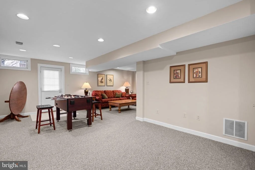 Photo of 17702 GLOBE THEATRE DRIVE