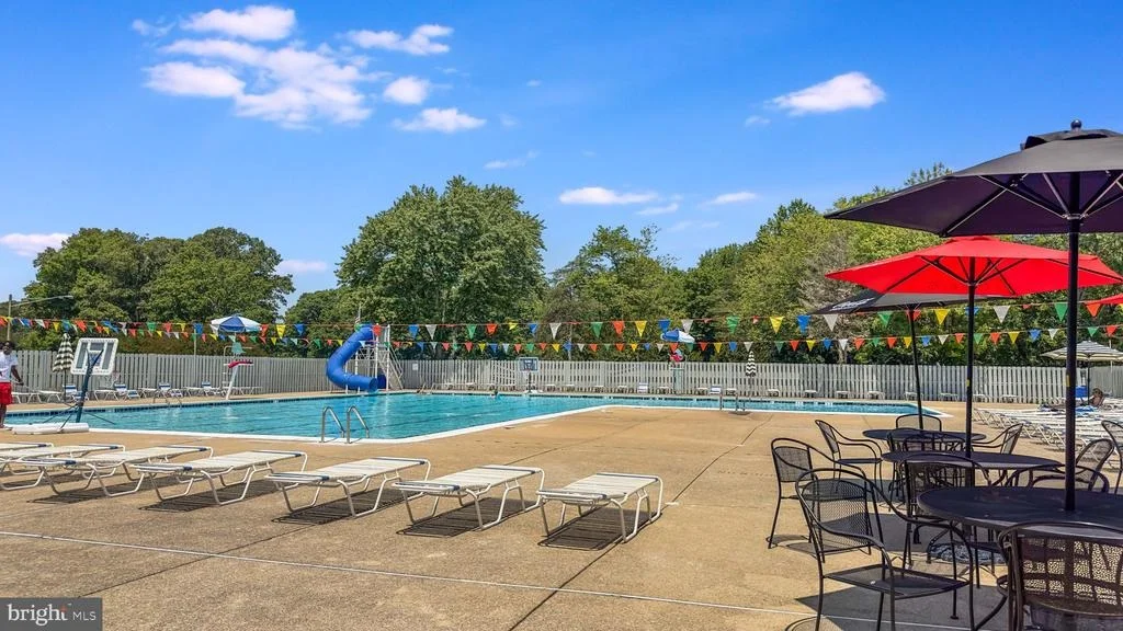 Photo of 15198 HOLLEYSIDE DRIVE