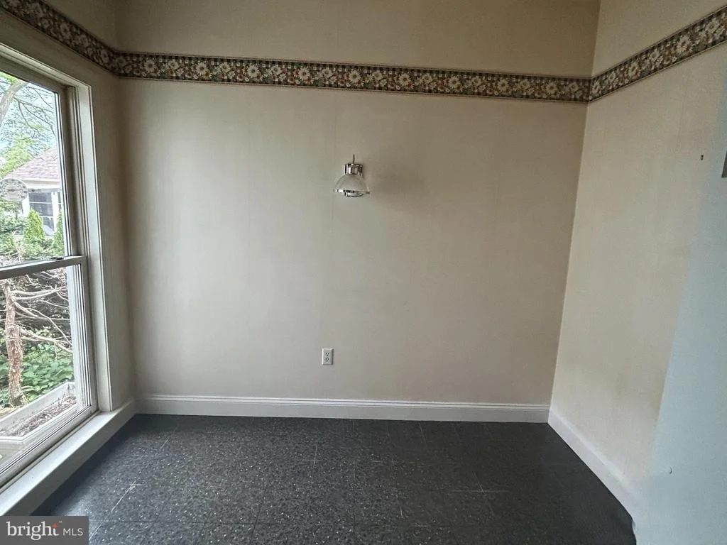 Photo of 18804 DOVER DRIVE
