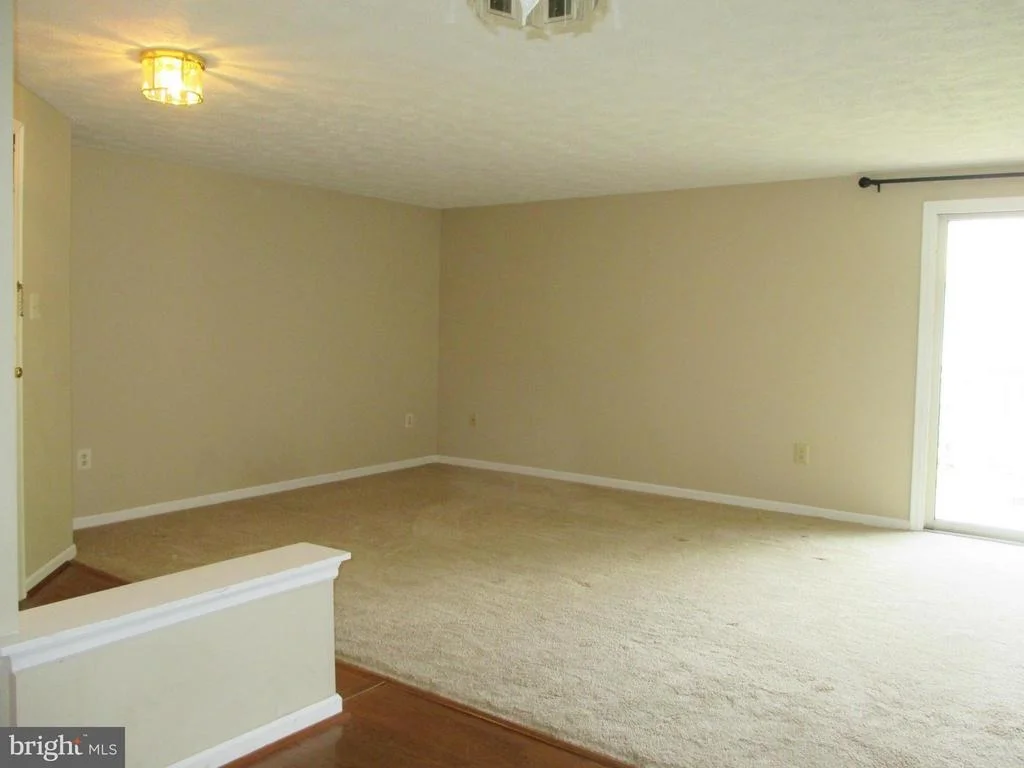 Photo of Unit G at 810 STRATFORD WAY