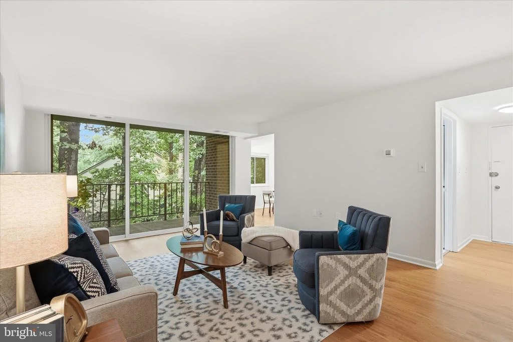 Photo of Unit 21B at 1540 NORTHGATE SQUARE
