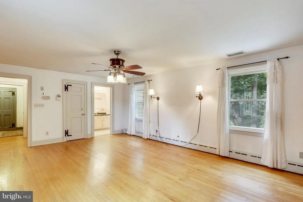 Photo of 17415 BATCHELLORS FOREST ROAD