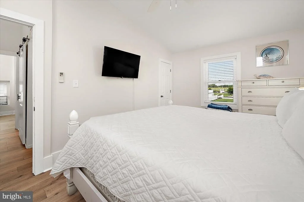 Photo of 12353 MEADOW DRIVE