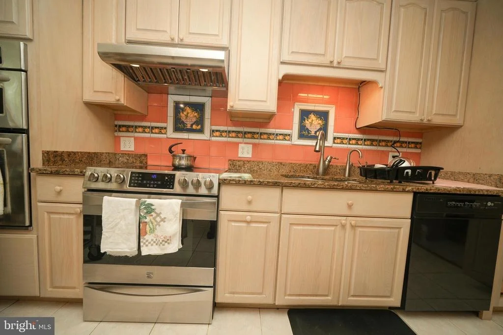 Photo of 1205 SPOTSWOOD DRIVE