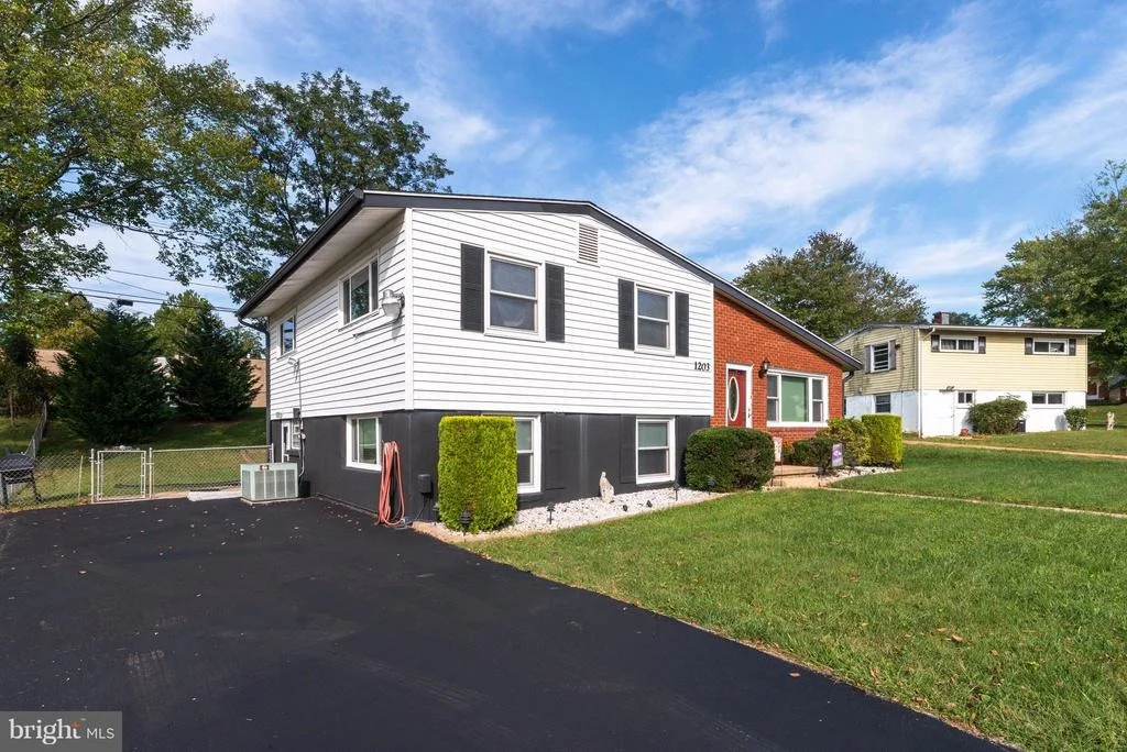 Photo of 1203 COBB ROAD
