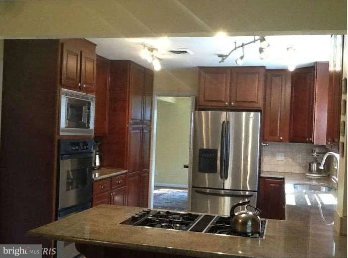 Photo of 1430 COLLEEN LANE