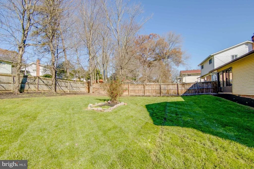 Photo of 6912 HEIDELBURG ROAD