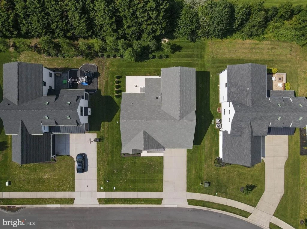 Photo of 16454 FOUR LEAF DRIVE