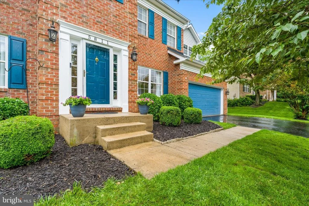 Photo of 5811 WINDING RIDGE WAY
