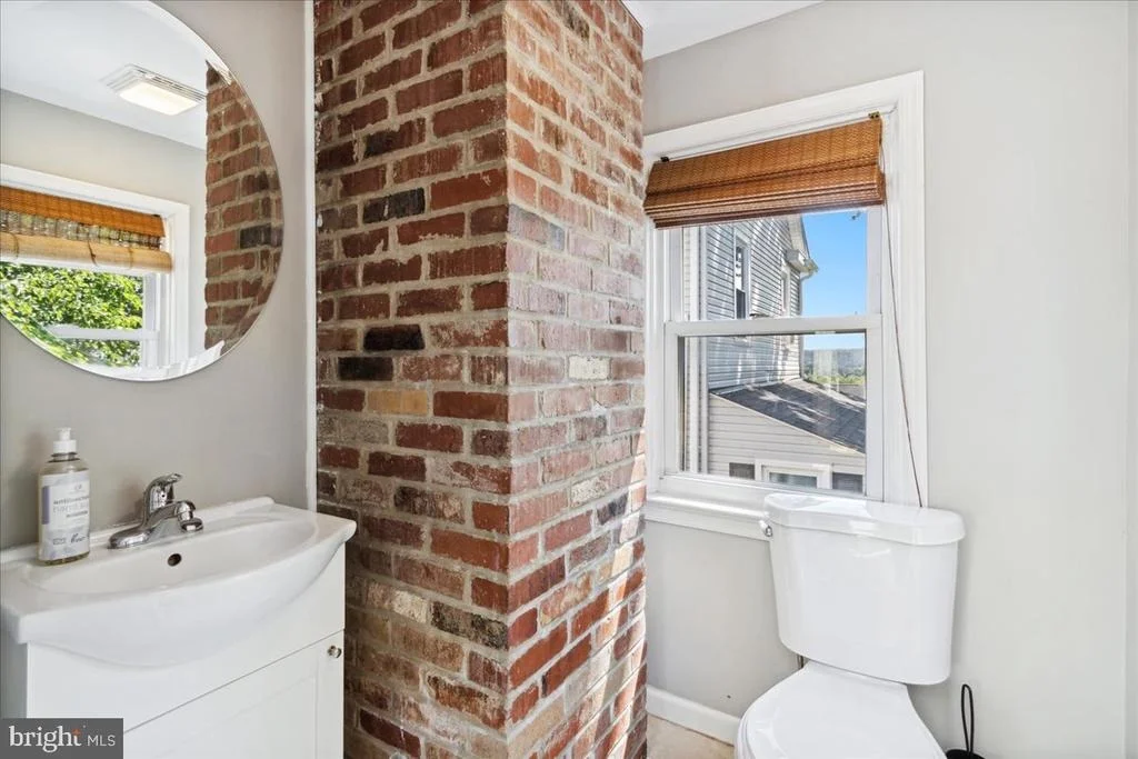 Photo of 311 N MAPLE AVENUE N