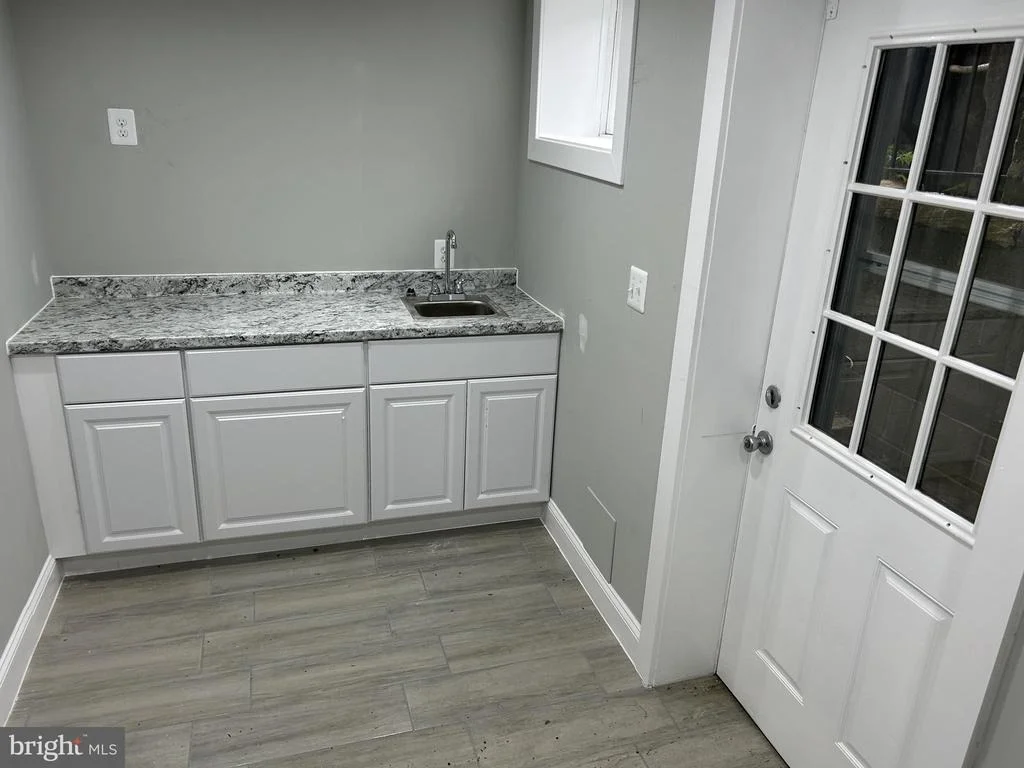 Photo of 928 PERRY PLACE NE