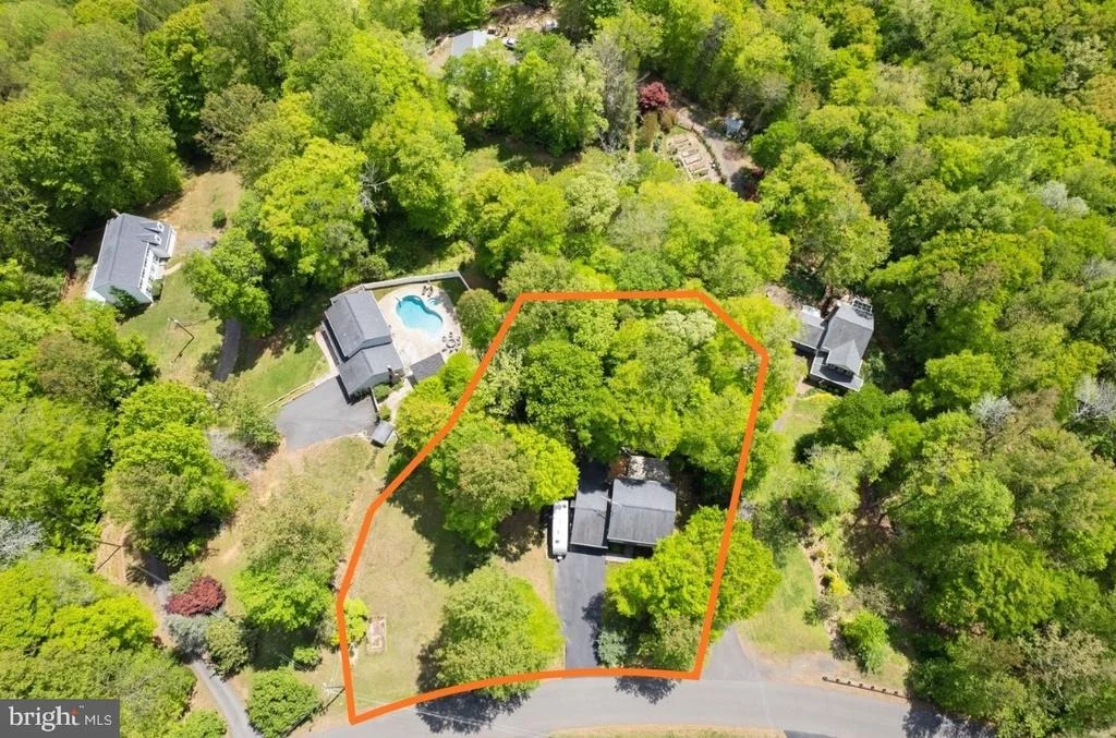 Photo of 11913 FALLING CREEK DRIVE
