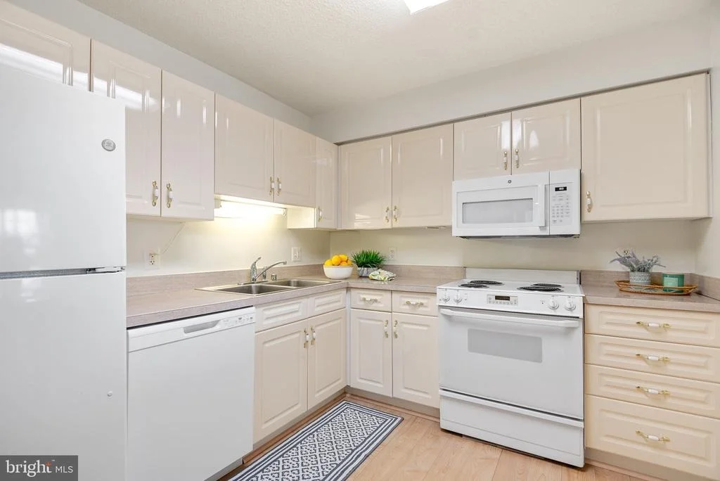 Photo of Unit 209 at 14809 PENNFIELD CIRCLE