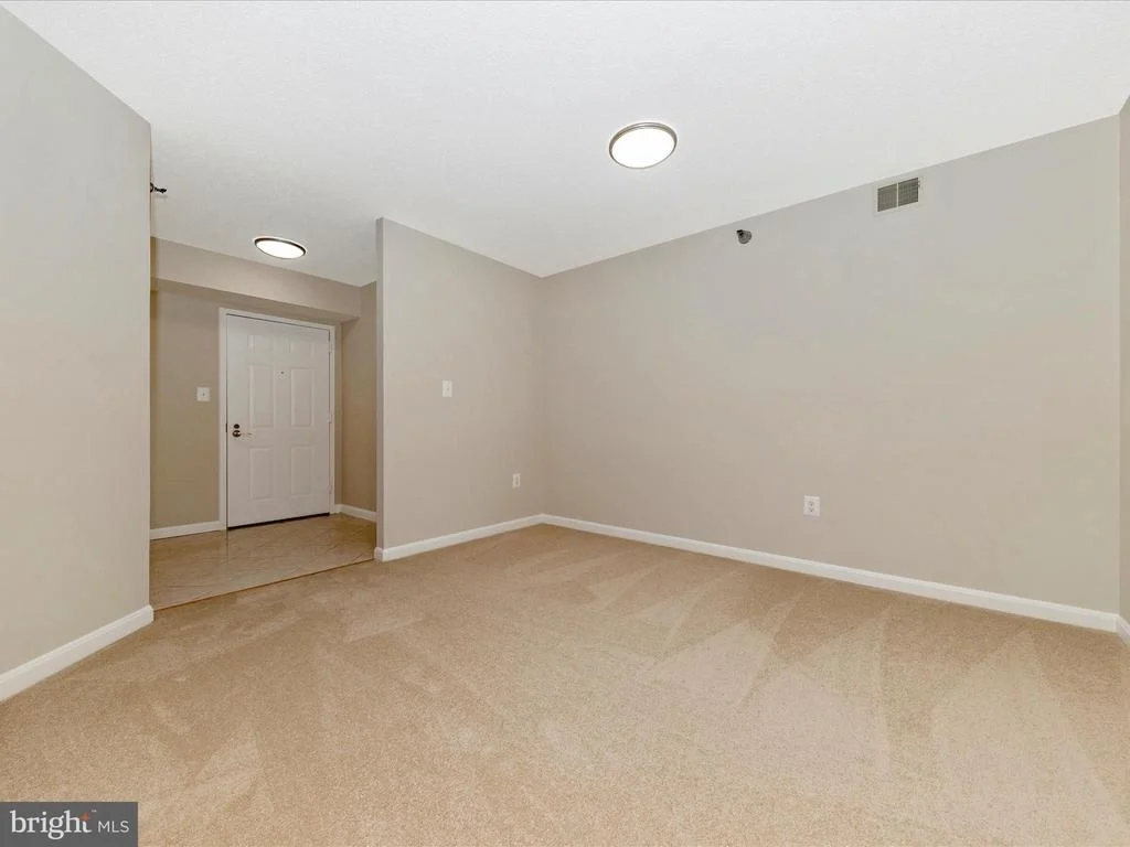 Photo of Unit 402 at 14809 PENNFIELD CIRCLE