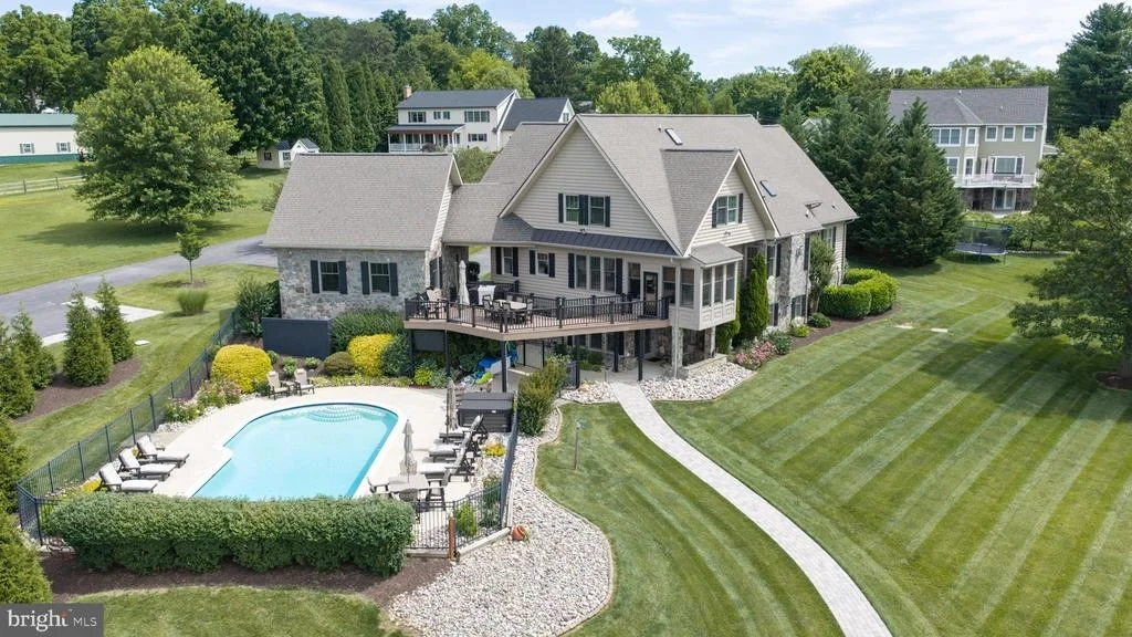 Photo of 8812 YELLOW SPRINGS ROAD