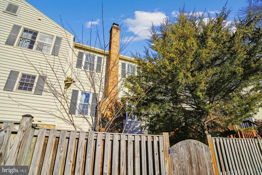 Photo of Unit 38 at 1046 WINDRUSH LANE