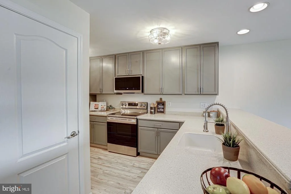 Photo of 259 AVONBRIDGE DRIVE