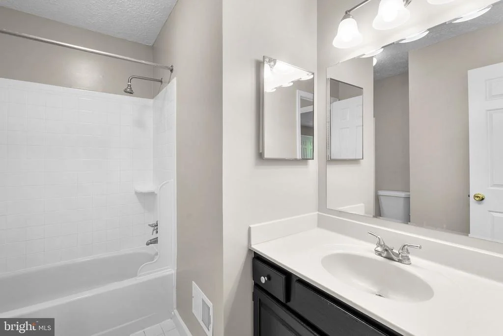 Photo of 2613 BAINBRIDGE LANE