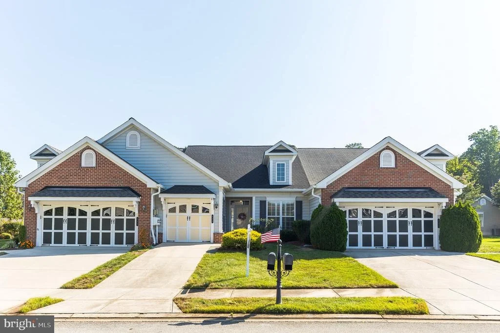 Photo of 224 WILLIAMSBURG CIRCLE