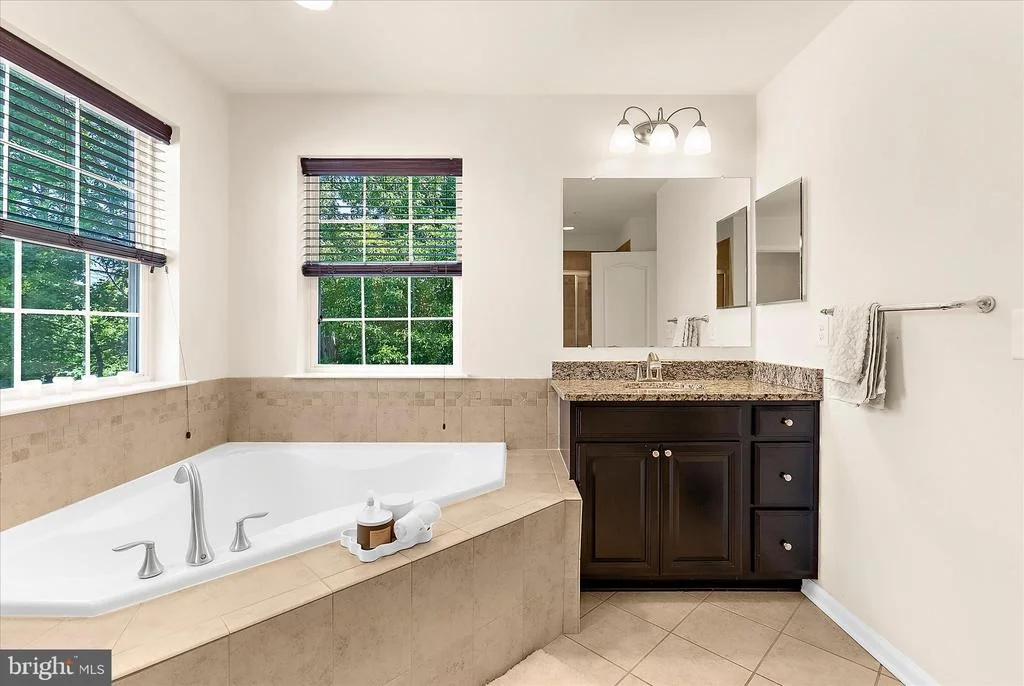 Photo of 7807 STONEBRIAR DRIVE