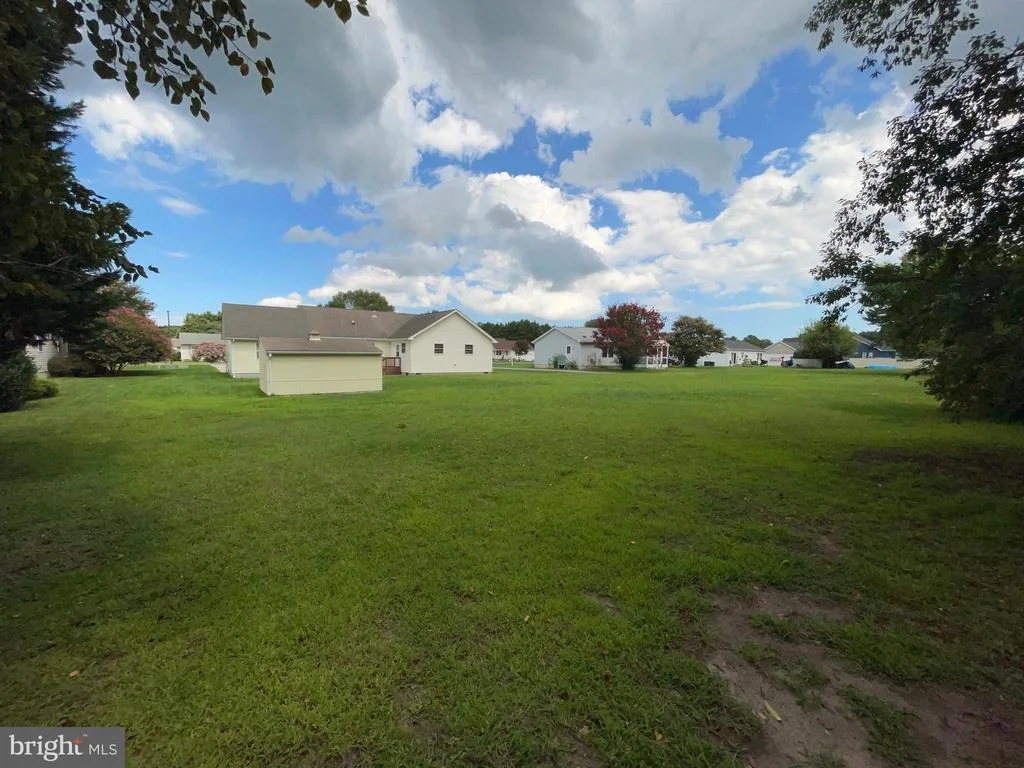 Photo of 28 CIRCLE DRIVE W