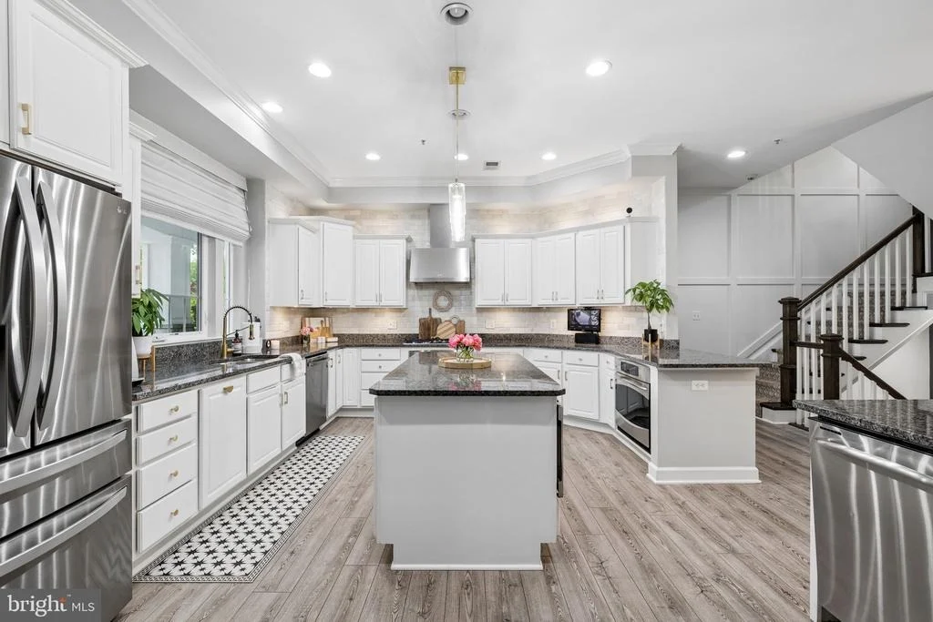 Photo of 8328 PINE KNOTT COURT