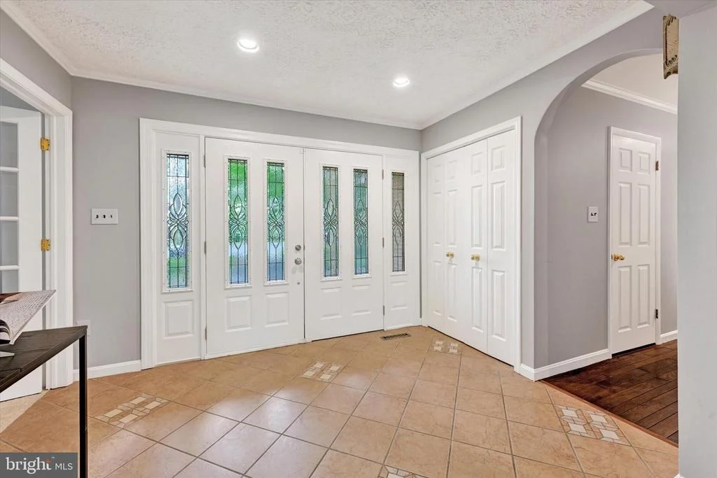 Photo of 6 DREW COURT