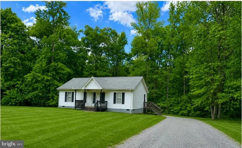 Photo of 105 OLD COUNTY ROAD