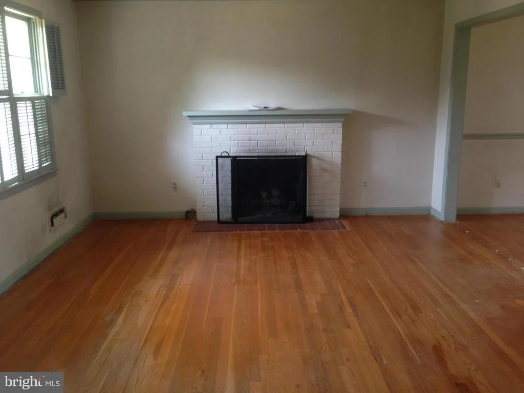 Photo of 6716 DEAN DRIVE