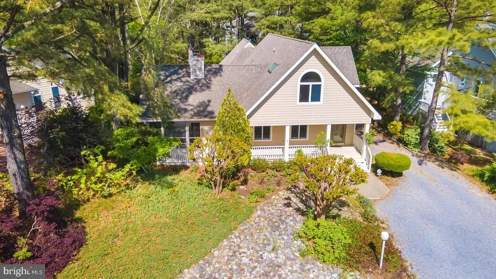 Photo of 208 POND VIEW DRIVE