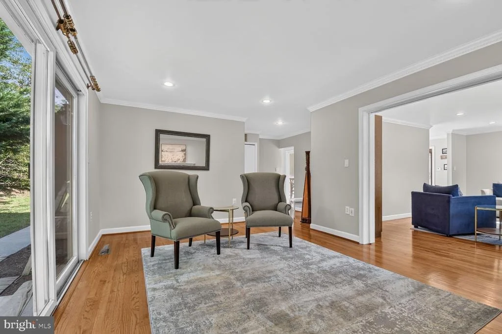 Photo of 9 RICHVIEW COURT